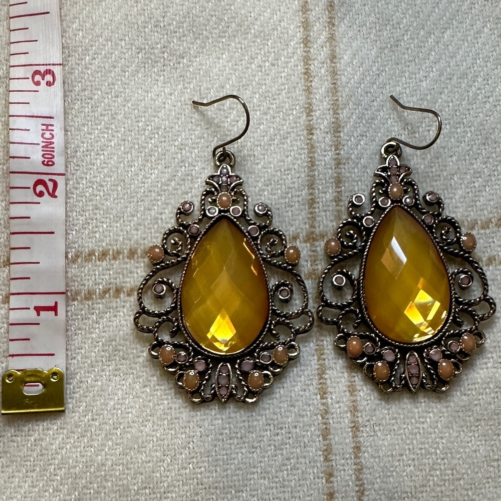 Vintage Style Yellow/Amber Teardrop Earrings